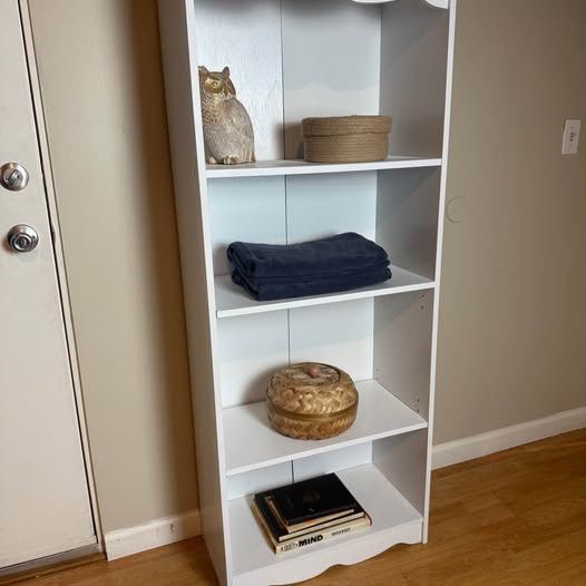 Hawthorn Bookshelf White with 2 Adjustable Shelves