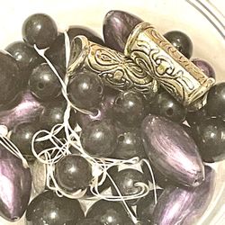 5 For $50: Lot Of Vintage Purple Beads