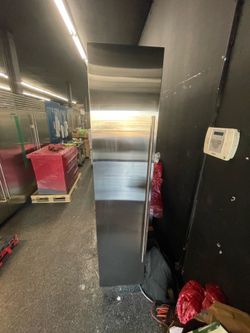 18 Inch subzero column newer model Freezer stainless steel