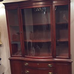 Basset Furniture China Cabinet