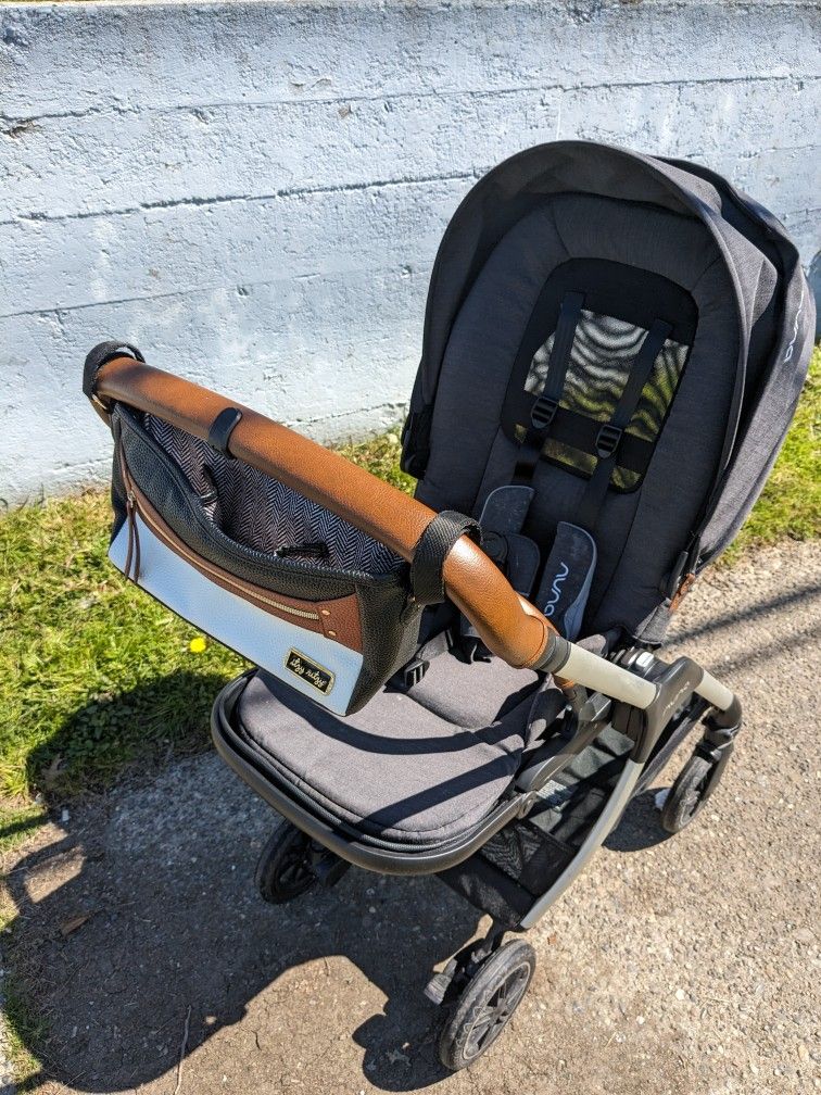 Nuna Triv Travel Stroller 