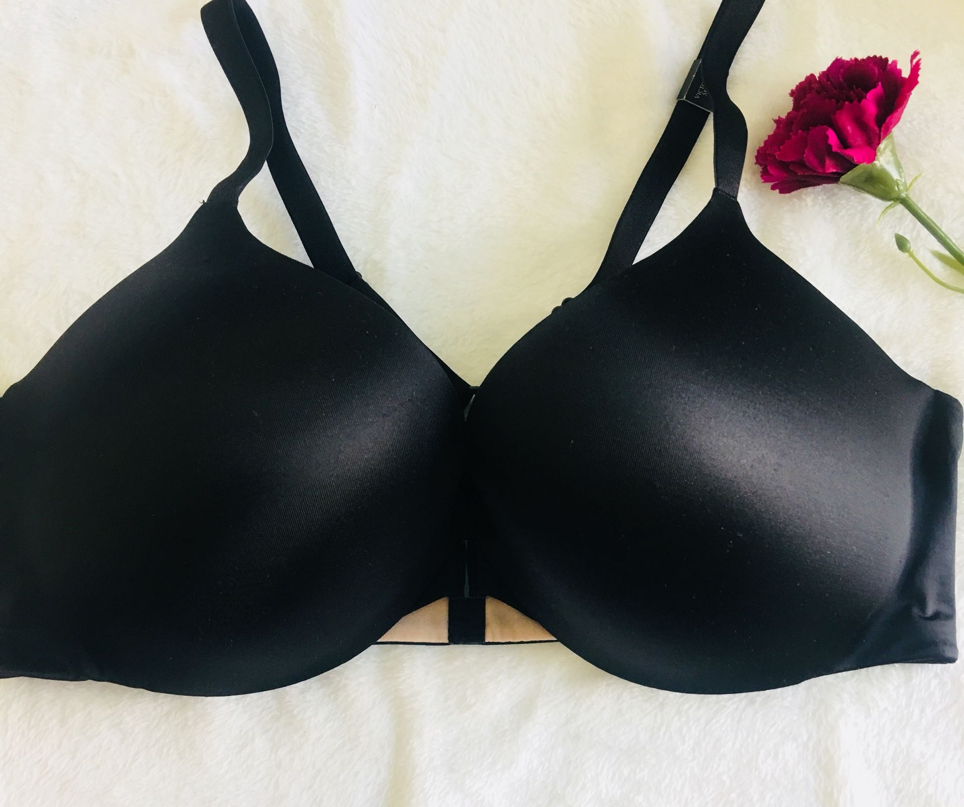 VICTORIA’s SECRET BRA 38D Very Sexy Plunge