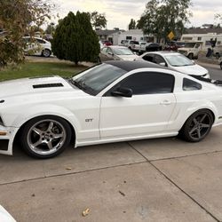 2006 Ford Mustang