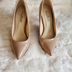 Nude heels!