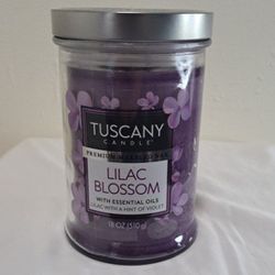 2 Wick Candle- Lilac Blossom 18 Oz 