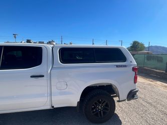 Truck cap