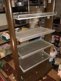 Rolling shelf