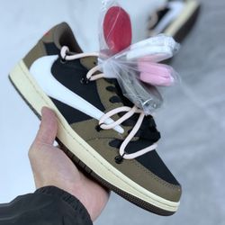 Jordan 1 Low ravis Scott Black Pantom