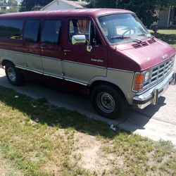 Runs And Drives Older 1991 Dodge V 250 2 Long Row Seats In The Back That Comes Out So Plenty Of Room Inside Is Very Nice For It's Age Asking 2500 