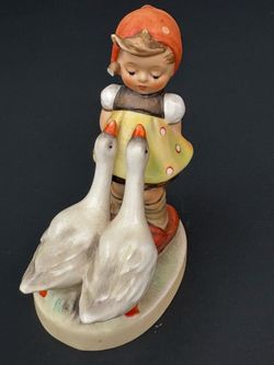 Goebel Hummel Figurine Goose Girl 47 3/0 W. Germany Vintage 4"