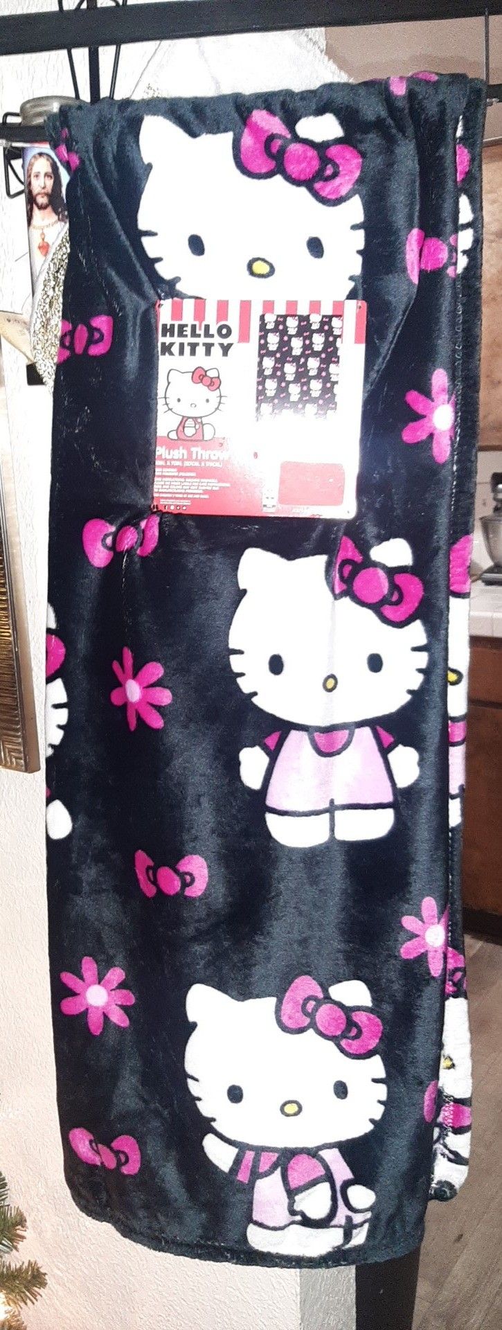 HELLO KITTY BLANKET