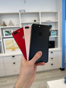 Unlocked iPhone 7 Plus 📱 – Compatible with All Carriers! Get Yours Today!