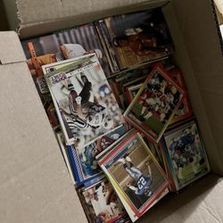 Around 1500 football cards