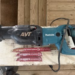 Makita 15A Sawzall With Blades $75