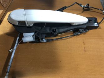 07 BMW X5 door handle