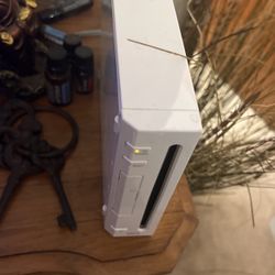 Wii Console With 5controllers 2 Guitar