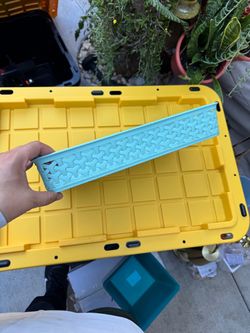 Plastic tray