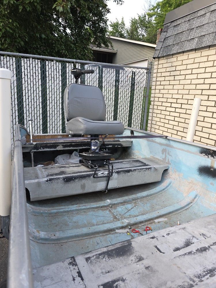 14 Ft Alumacraft Boat