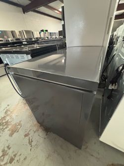 CHEST FREEZER