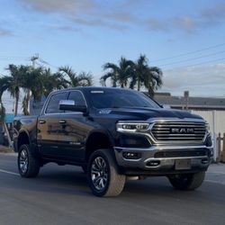 RAM 1500 Crew Cab Long Horn 6 Ft Bed 4x4