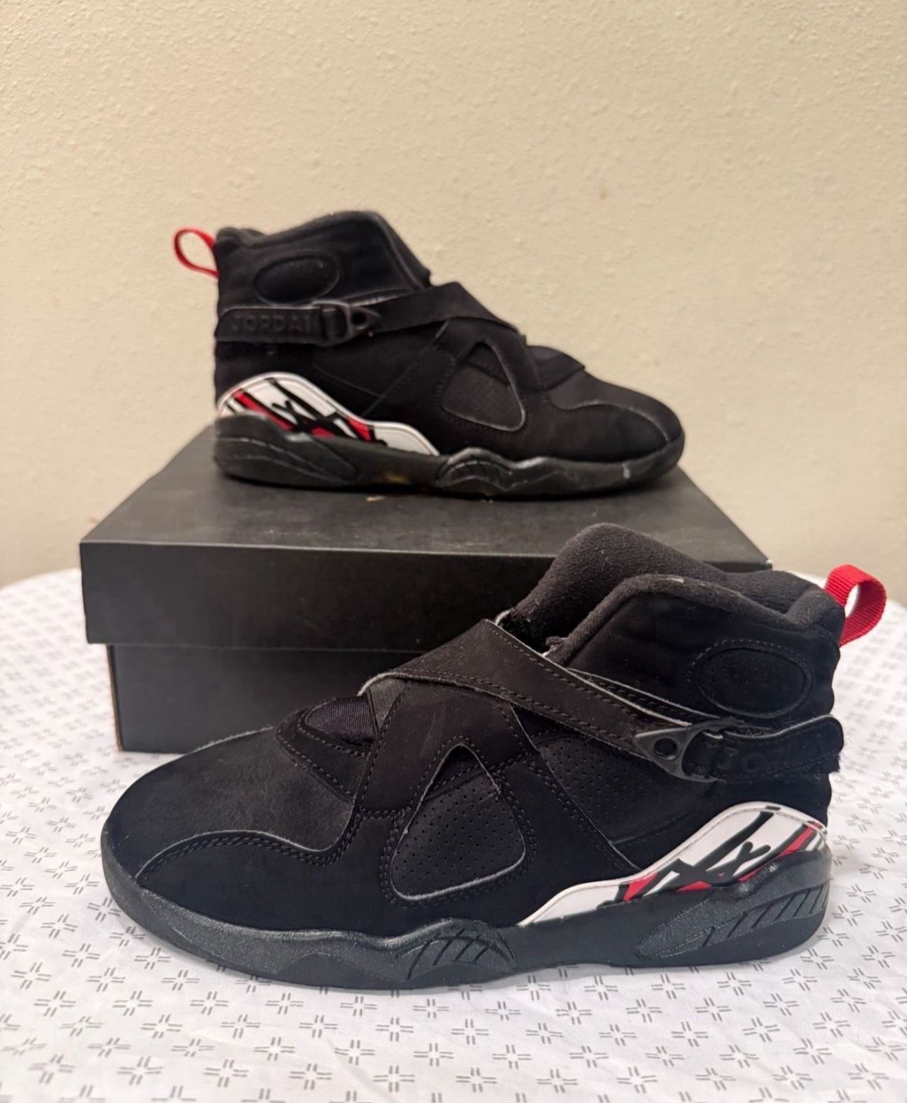 Jordan 8 retro. Size 2Y