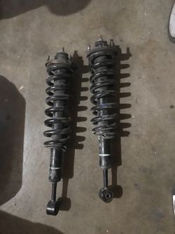 Genuine Toyota Tacoma 2014 springs with chucks