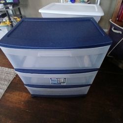 Storage Drawers And Tupperware 
