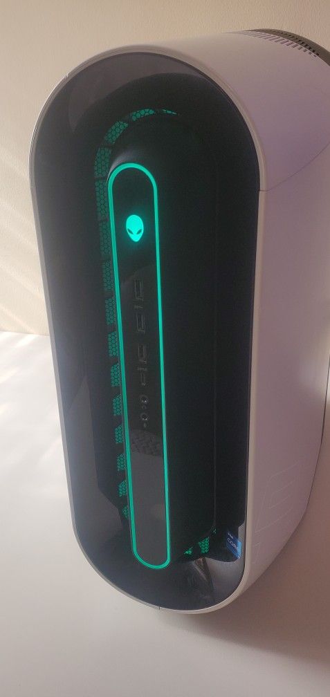 Alienware Aurora R12, 1TB, 16GB RAM, i7-11700F, GeForce RTX 3070
