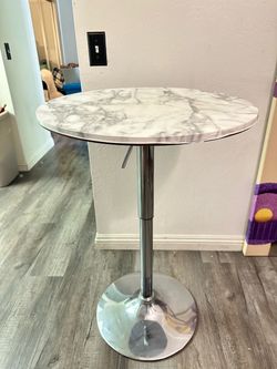 Round Bar & Pub Table