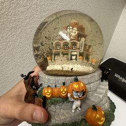Casper Halloween Snowglobe 👻