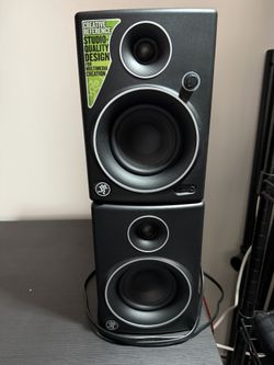 Mackie CR4 Creative Reference Powered 4” multimedia Monitors (Pair)