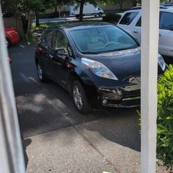 Nissan Leaf Hatchback 