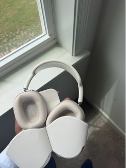 Air pod max barely used