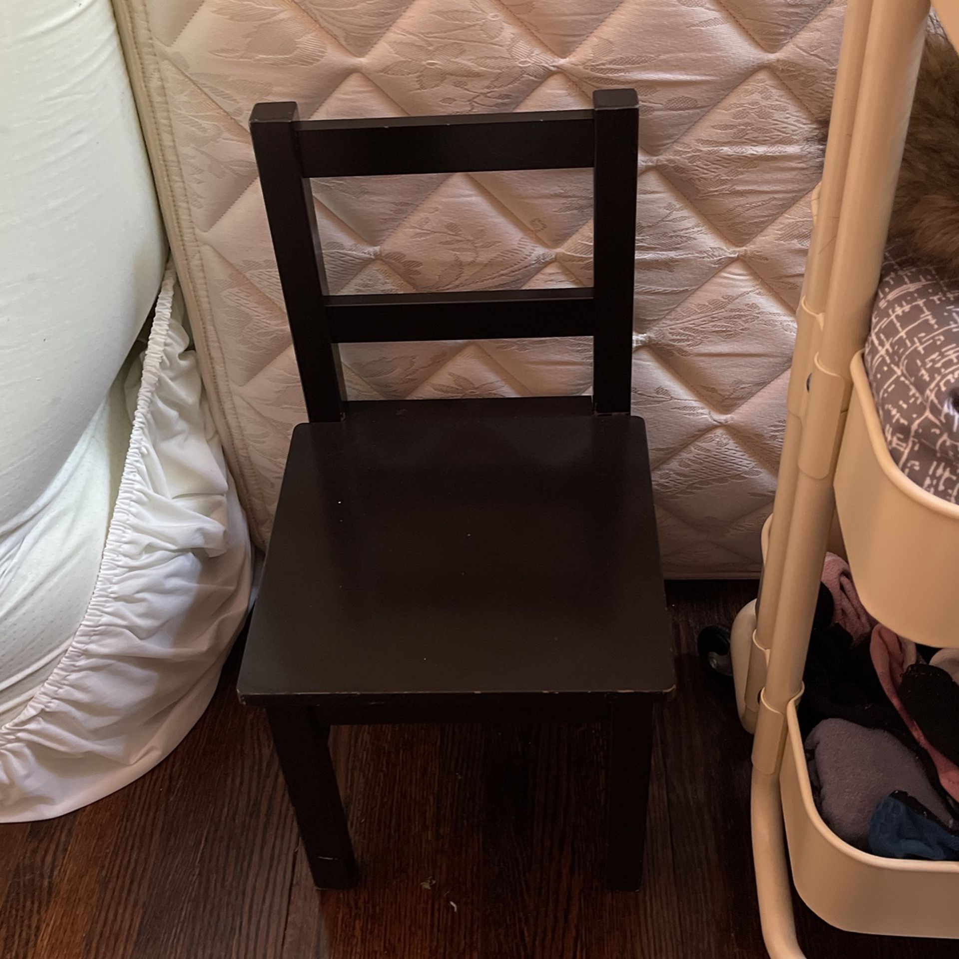 Kid’s Wooden Chair 