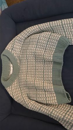 altars state green sweater
