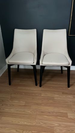 2 Dining Room Chairs