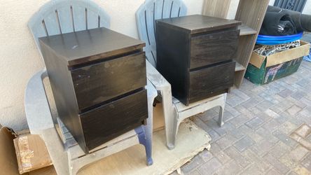 Dark Brown 2-Drawer Nightstand