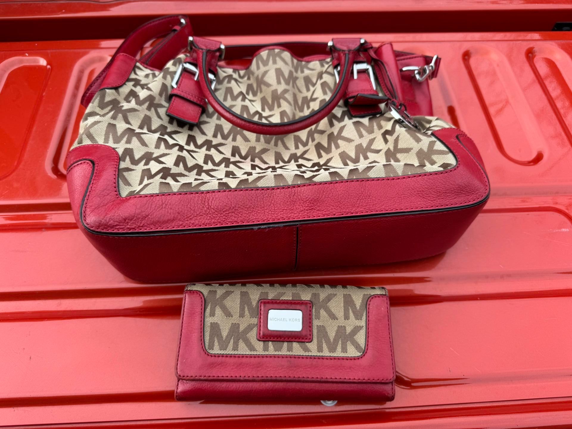 Used Original Michael Kors Purse & Wallet