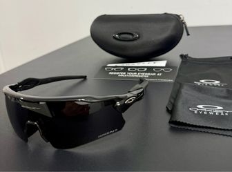 Oakley Radar EV - Brand New - Unisex