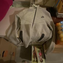 grey nike tech (just the hoodie)