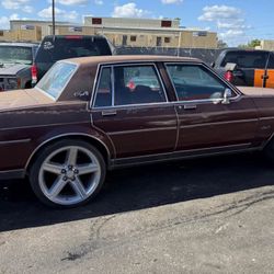 1984 delta 88 Royal