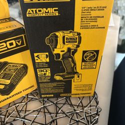 DEWALT 3 Speed Impact driver With 1 Battery 