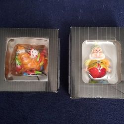 Disney Collectible Britto Showcase Mini Figure/Figurine Happy And Sebastian ( Snow White & Little Mermaid )