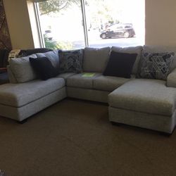 Megginson Storm RAF Sectional /couch /Living room set