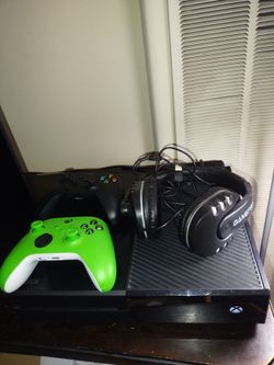 Xbox with 3 controllers & games
