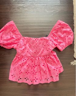 Pink Linen Floral Top W/ Tie back - Women’s Medium