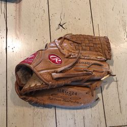 Rawlings Baseball Glove 11 Inch
