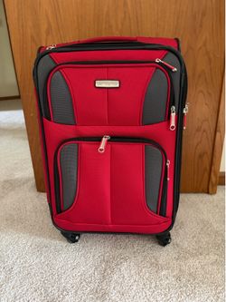 Samsonite carry on luggage