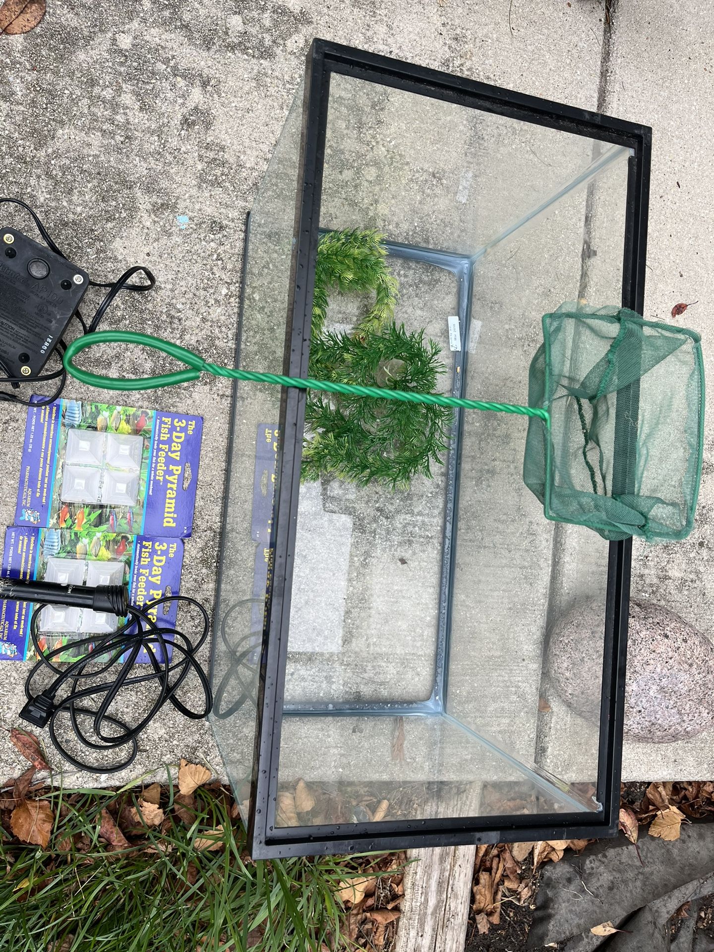 10 Gallon With Items $40