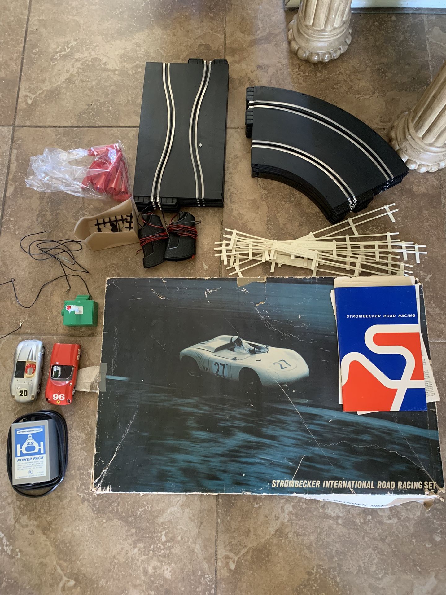 Vintage Strombecker International Road Racing 1:32 Slot Car Set